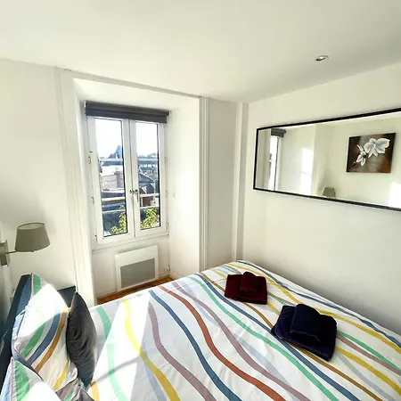 En Face De L'hotel Normandy - Dernier Etage Apartment *